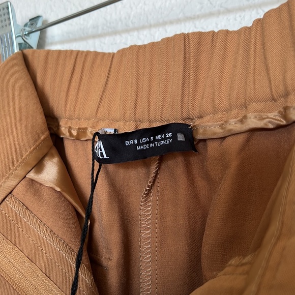 Tailored High waisted  shorts Zara small - Picture 4 of 10